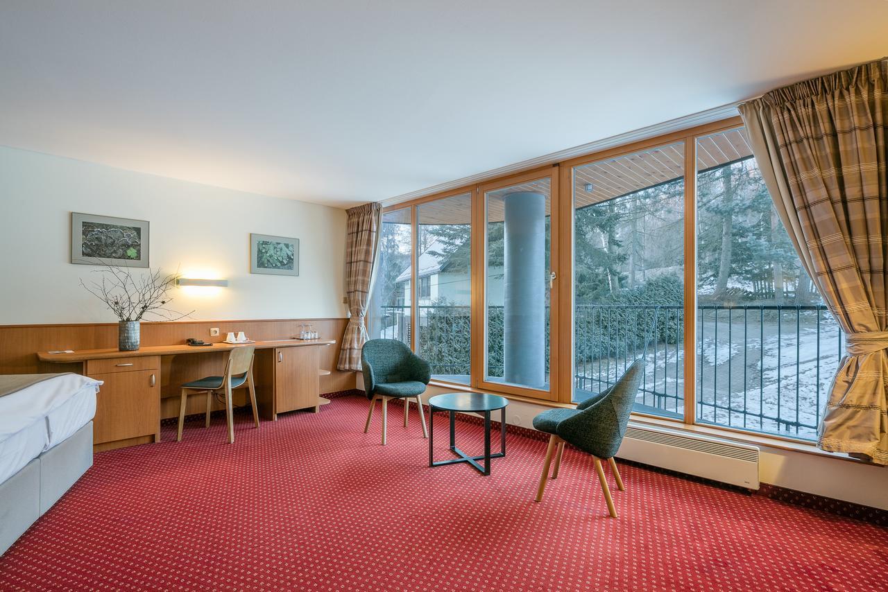 Hotel Ostrov Tisá Extérieur photo