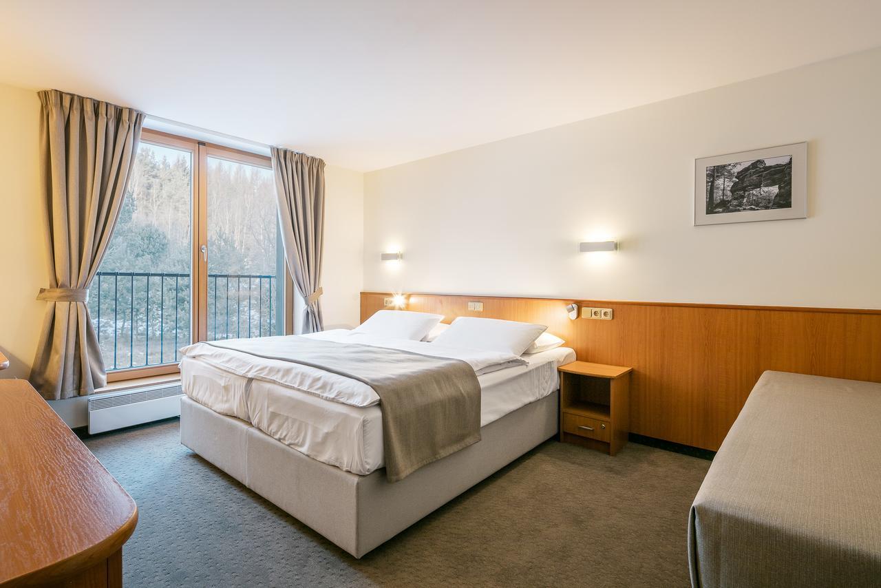 Hotel Ostrov Tisá Extérieur photo