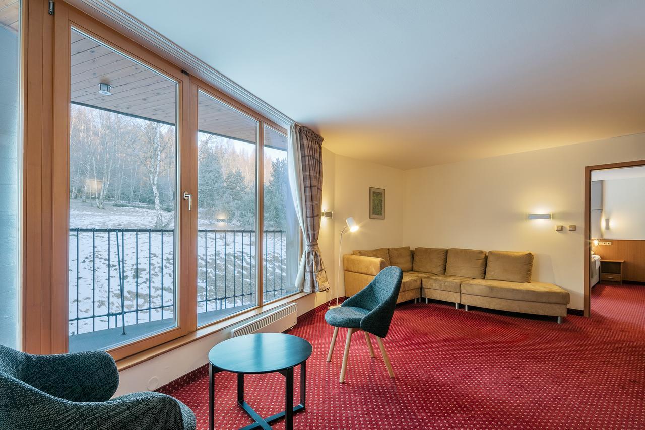 Hotel Ostrov Tisá Extérieur photo
